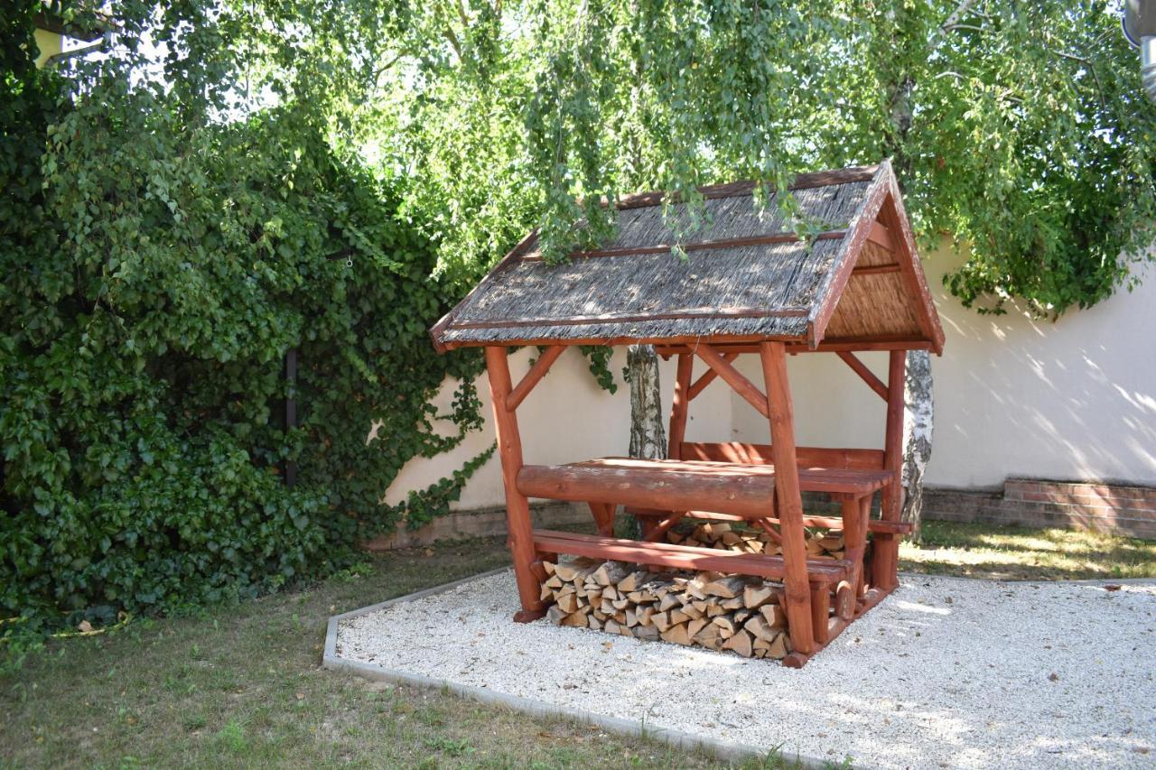 Livia Apartman Hévíz 外观 照片